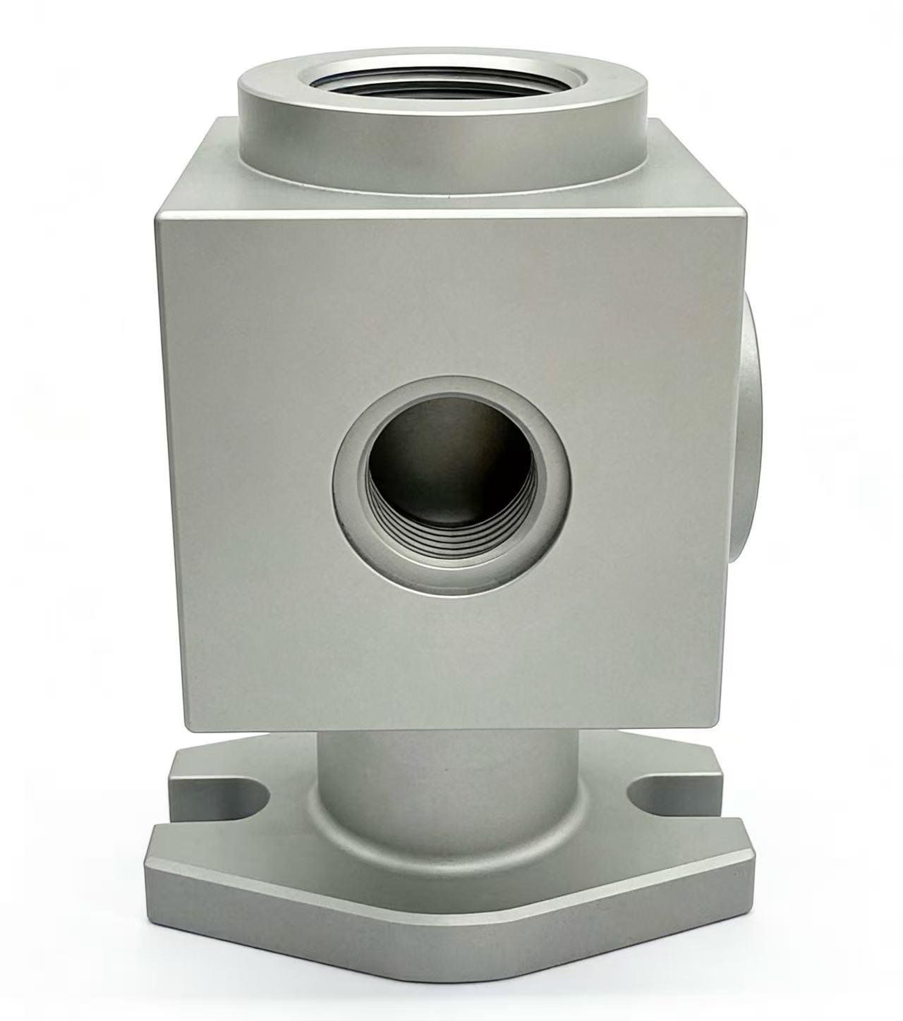 Custom Hydraulic Manifold | CNC Machining & Anodized Surface